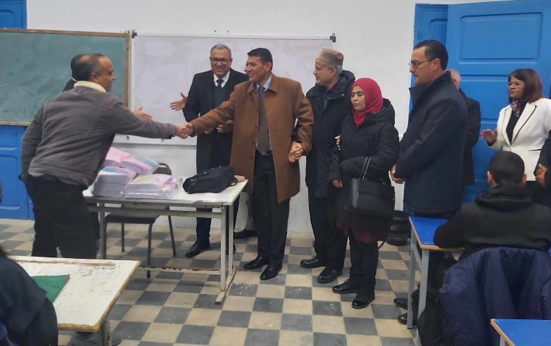 وزير التربية يشرف على إدماج تلاميذ مكفوفين  بمدرسة ابتدائية  في بنزرت 